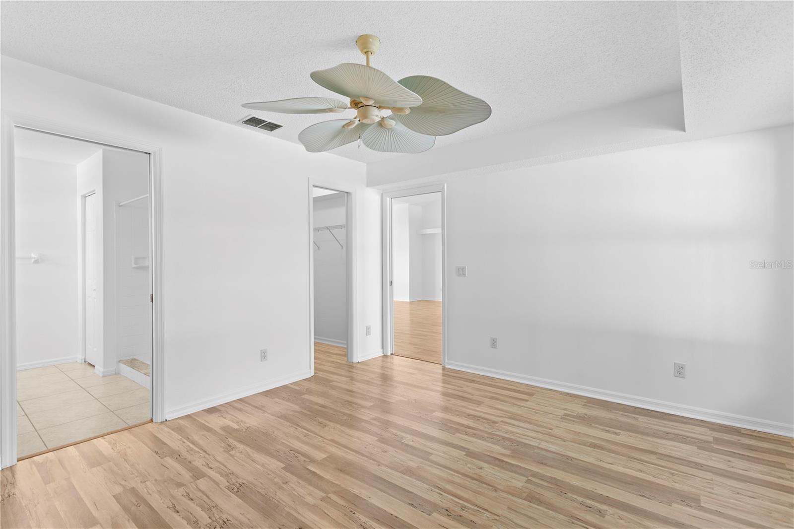 MAXIMO MOORINGS - Residential