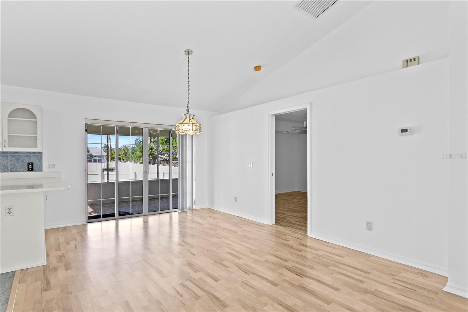 MAXIMO MOORINGS - Residential