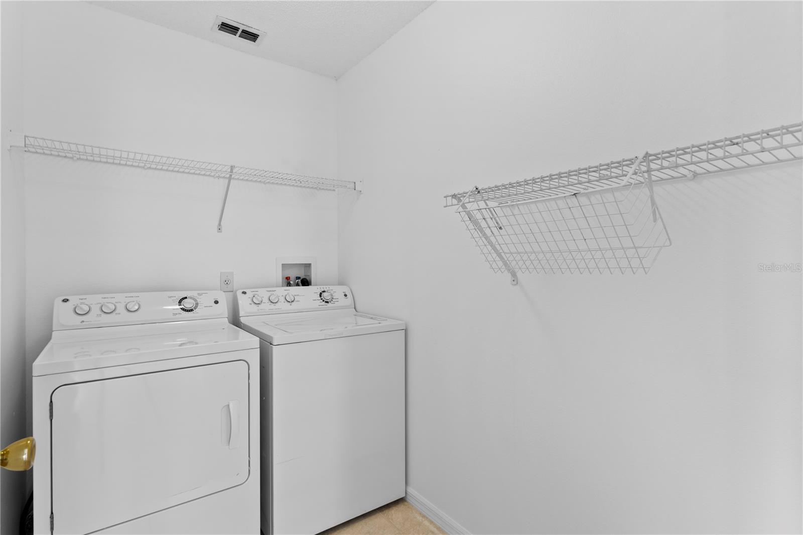 MAXIMO MOORINGS - Residential