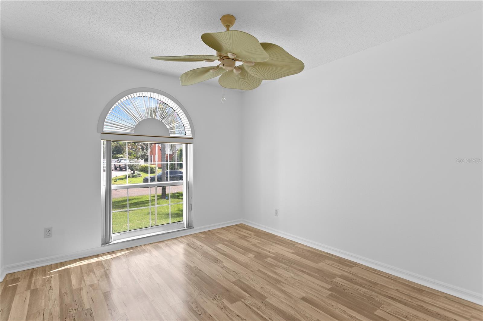 MAXIMO MOORINGS - Residential