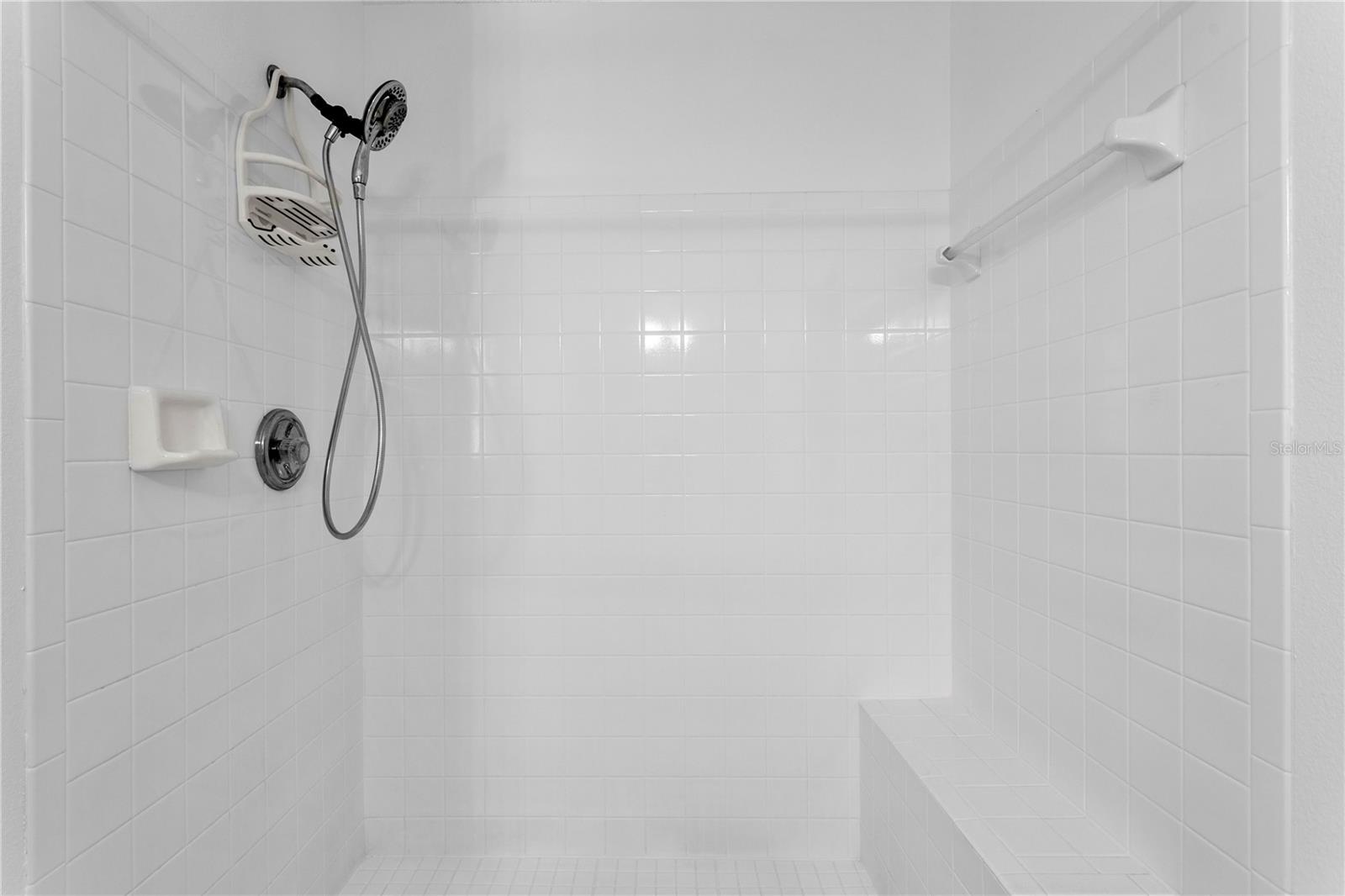 MAXIMO MOORINGS - Residential