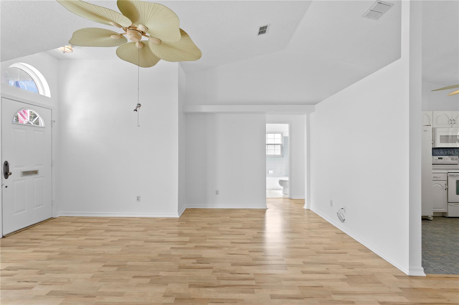 MAXIMO MOORINGS - Residential