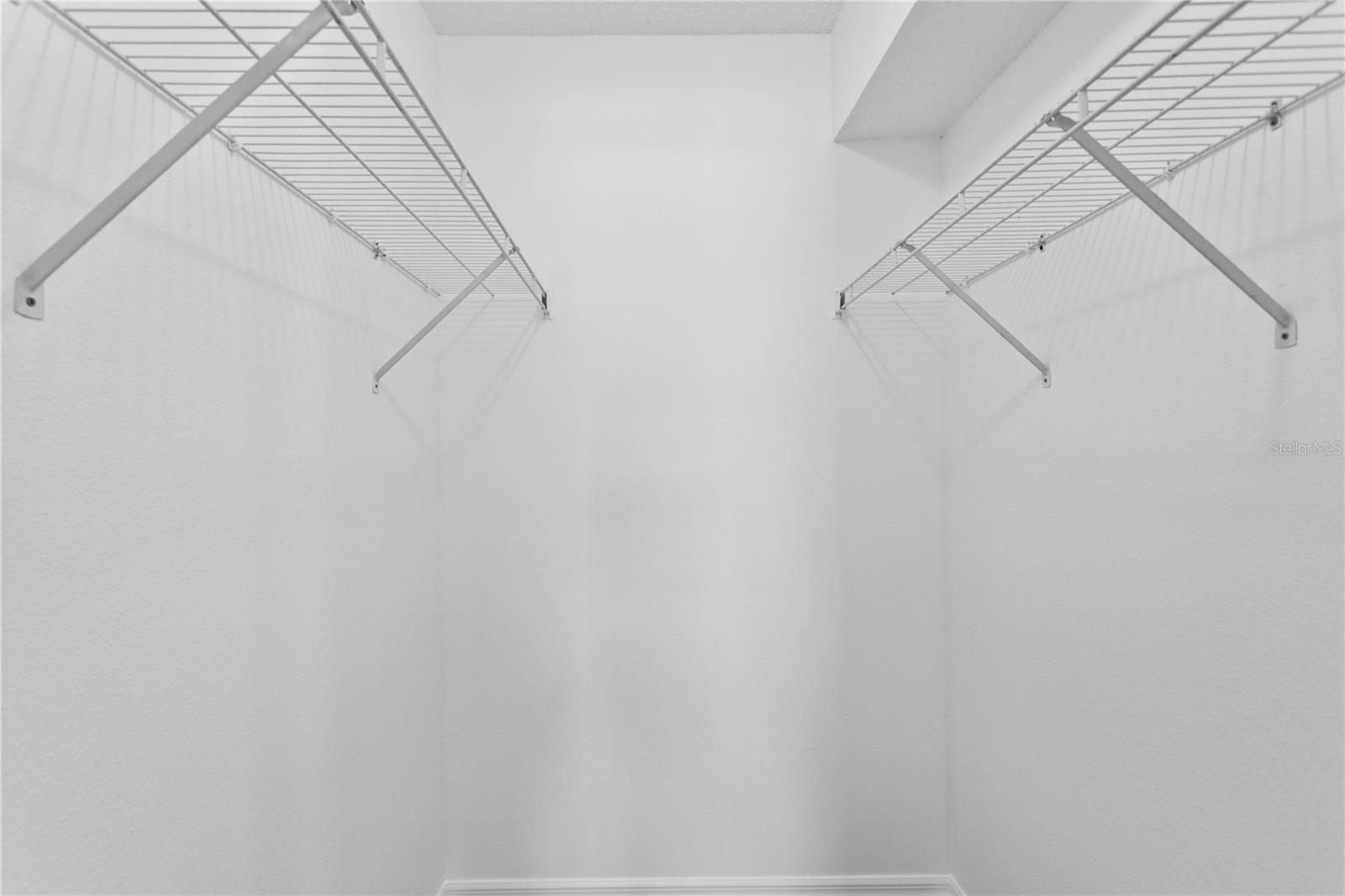 MAXIMO MOORINGS - Residential