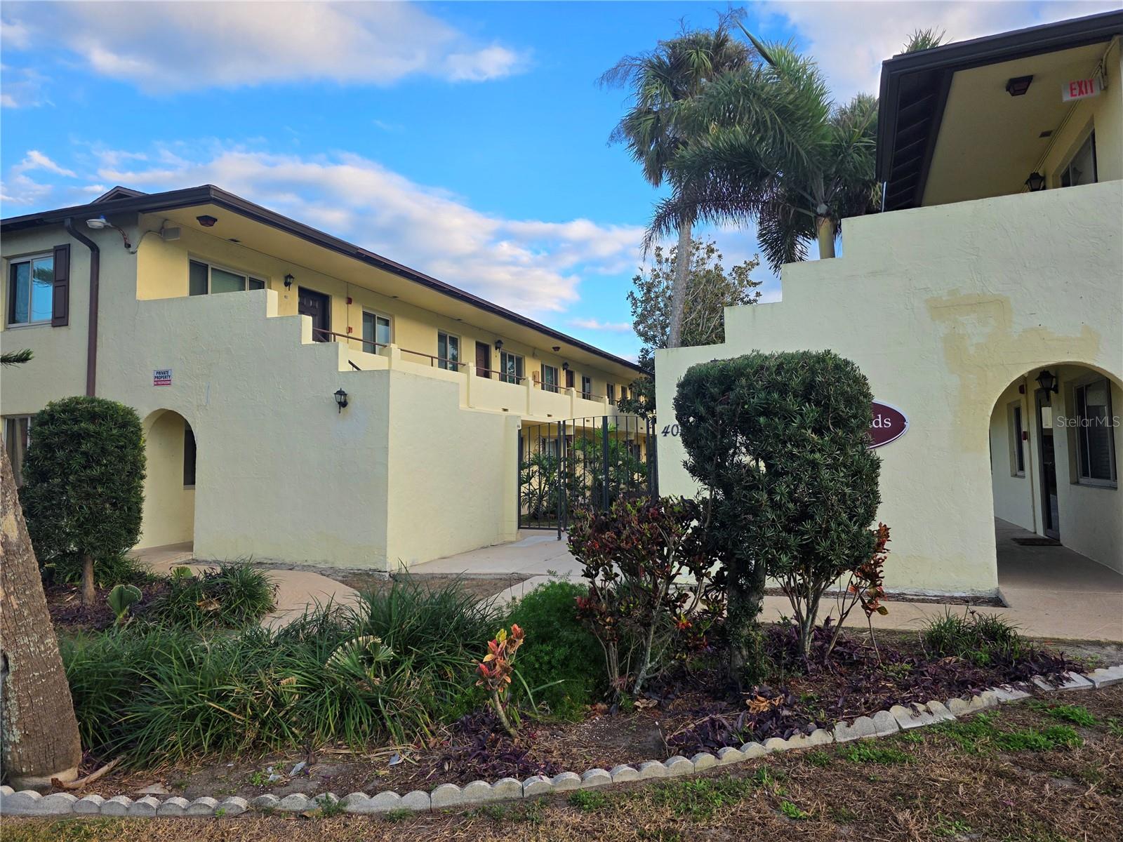 400 OAKRIDGE BOULEVARD 60