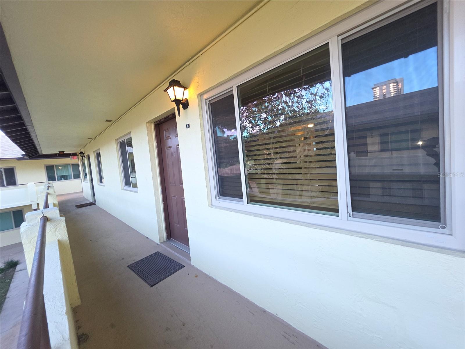 400 OAKRIDGE BOULEVARD 60