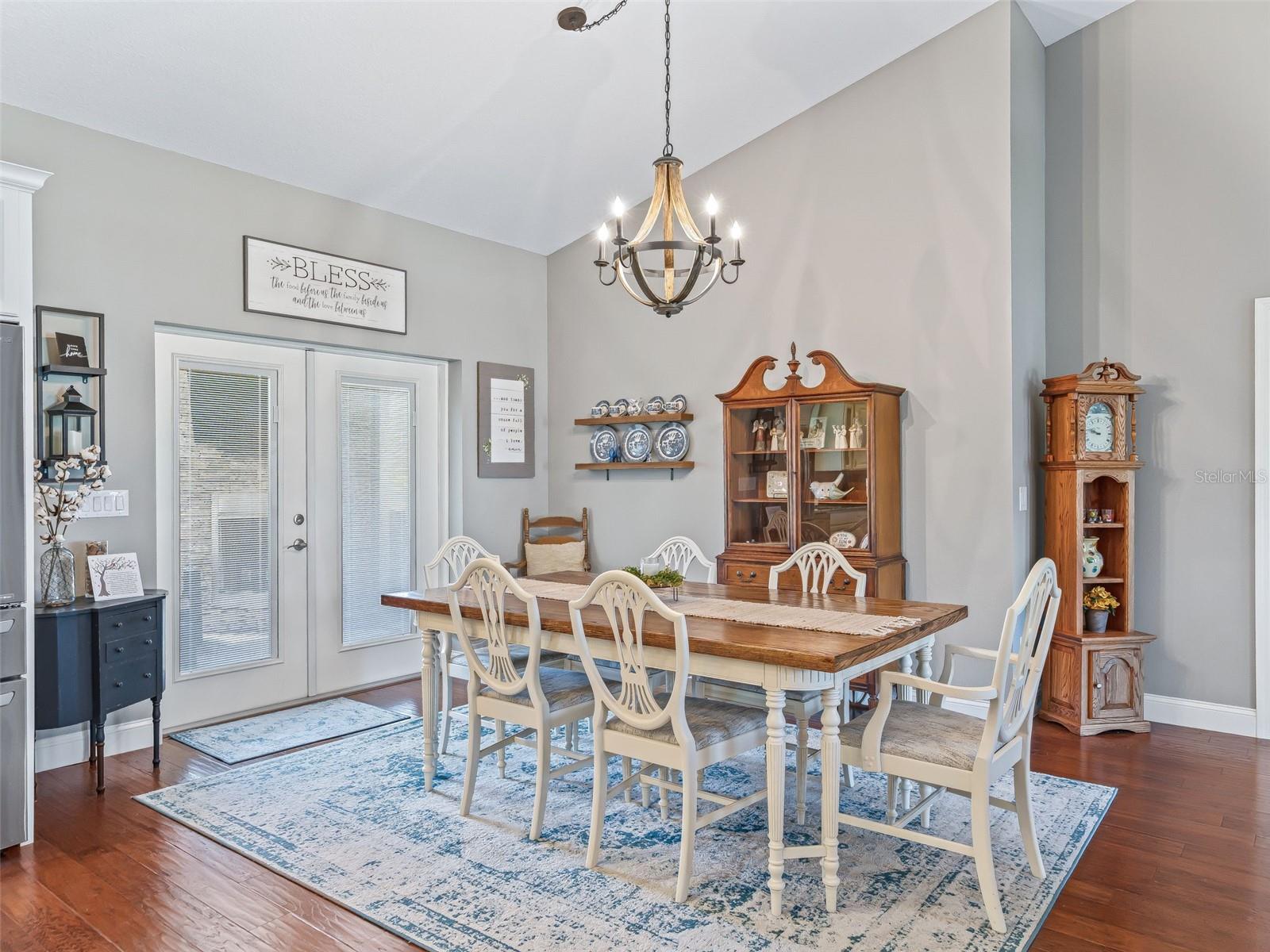 LAKES LADY LAKE - Residential