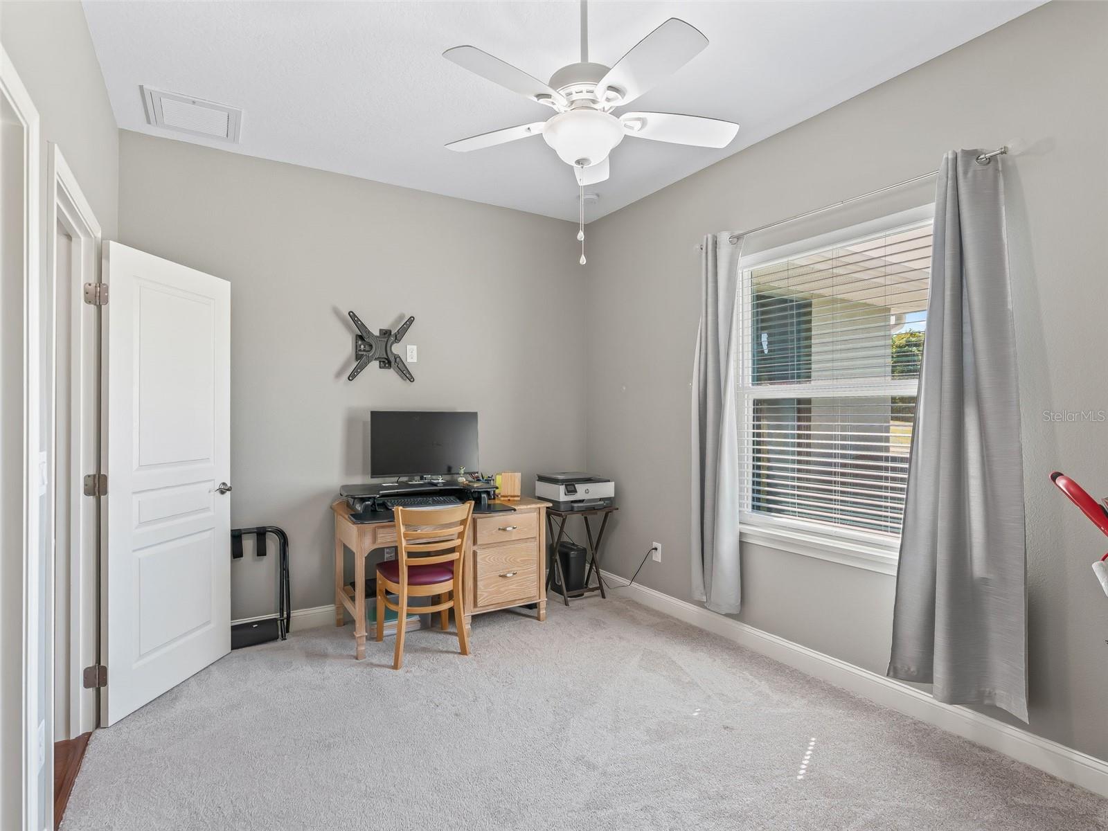 LAKES LADY LAKE - Residential