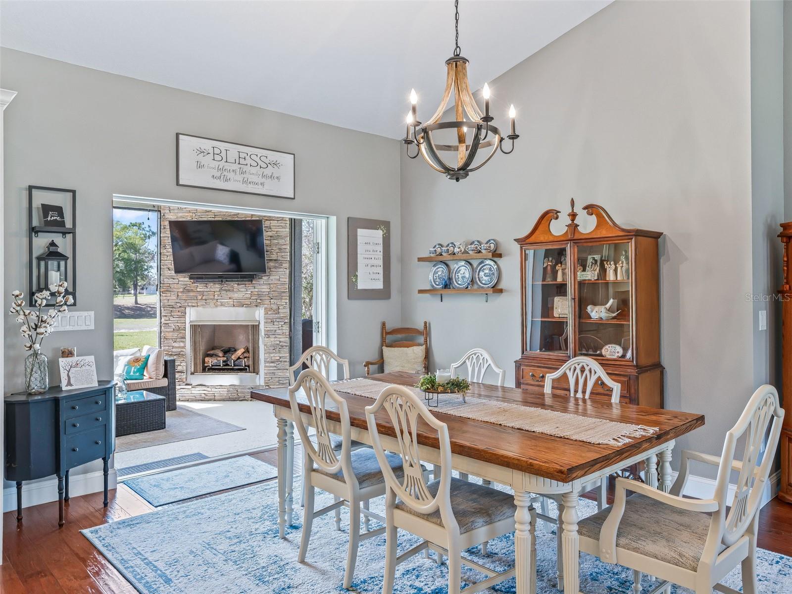 LAKES LADY LAKE - Residential