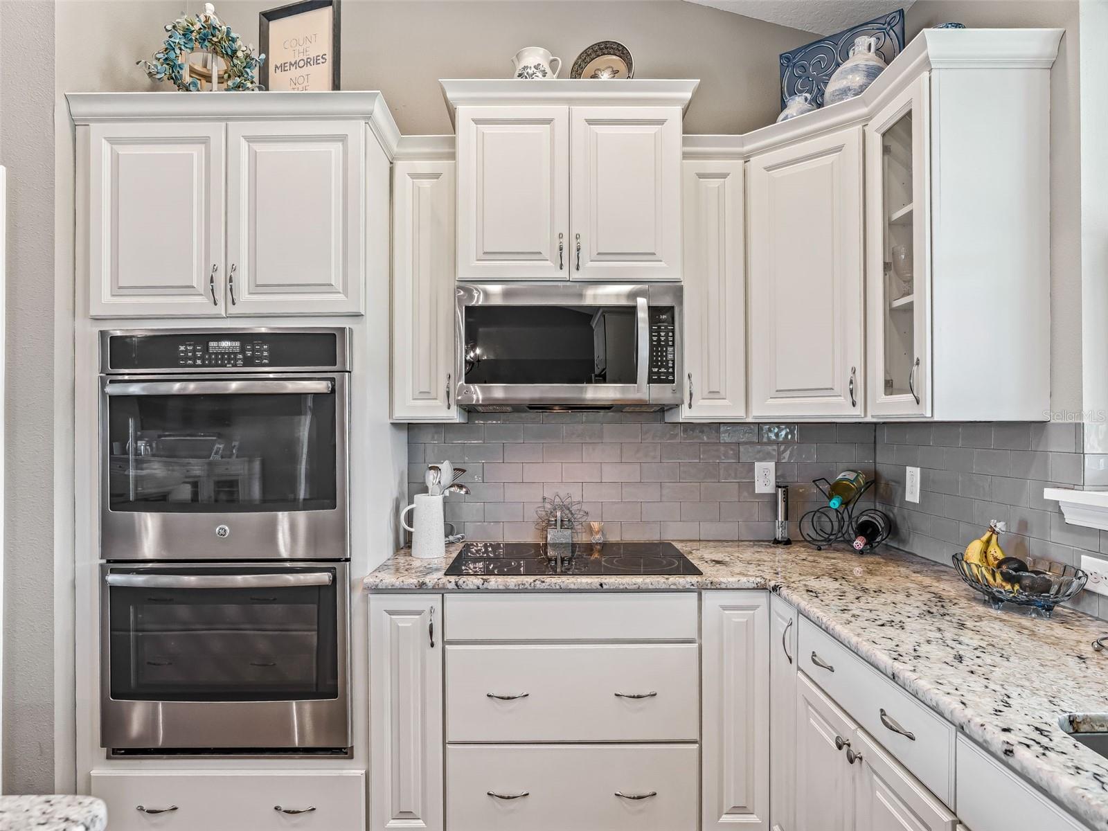 LAKES LADY LAKE - Residential