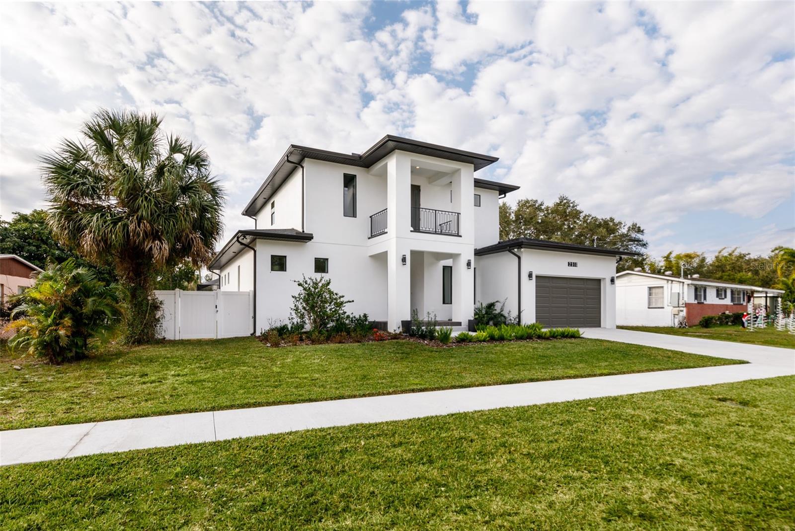 BAYHILL ESTATES ADD - Residential