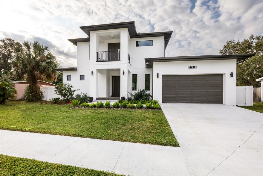 1ST FLOOR MASTER make this new move-in ready S Tampa custom home extremely desirable.The seller is motivated since the Road Construction for new storm drains is almost complete. Adding new sidewalks, curbs, a newly paved street and soon a spectacular new 48 acre park with trails, ponds, grills  and a bunch of new amenities being built just at the end of the street. For more information visit: lpstormwater.com This home has an over-sized lot, open floor plan, and many custom amenities. Enter this gracious home with 10' ceilings though a light filled foyer and a grand staircase  The home haws an enormous greenroom perfect for entertaining, spacious dining room and a kitchen nook.Fall in love with the gorgeous downstairs private master suite complete with a huge elegant bath and his and her separate closets. The kitchen has an incredible amount of cabinet storage, upgraded 42' cabinets and a separate walk-in butler pantry.The upstairs features three bedrooms, two with walk-in closets, an extra media or rec area and a beautiful balcony with a view of Tampa Bay. There is no shortage of storage in this home with walk0-in closets on both floors. The builder has. not missed anything inside the home but has build a low maintenance exterior with a fenced yard, hurricane windows, spray foam insulation exceeding energy Codes snd the backyard has ample ROOM FOR A POOL. Walking distance to beautiful Bayshore Blvd and also close to downtown Tampa, Hyde Park, Tampa's Westshore District, and Tampa International Airport, plus just a short drive to award winning St Pete/Clearwater Beaches make this location the place to be!