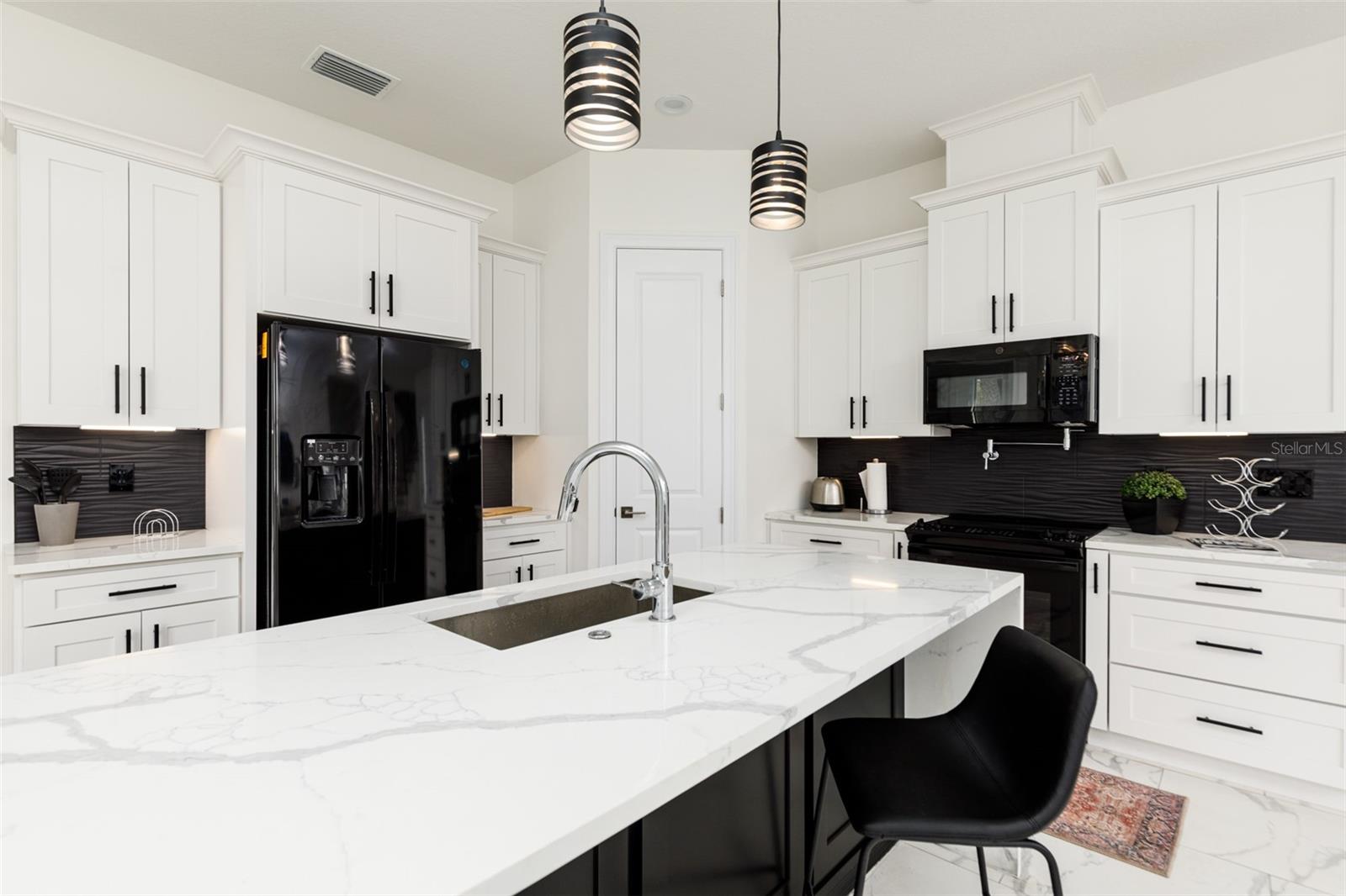 BAYHILL ESTATES ADD - Residential