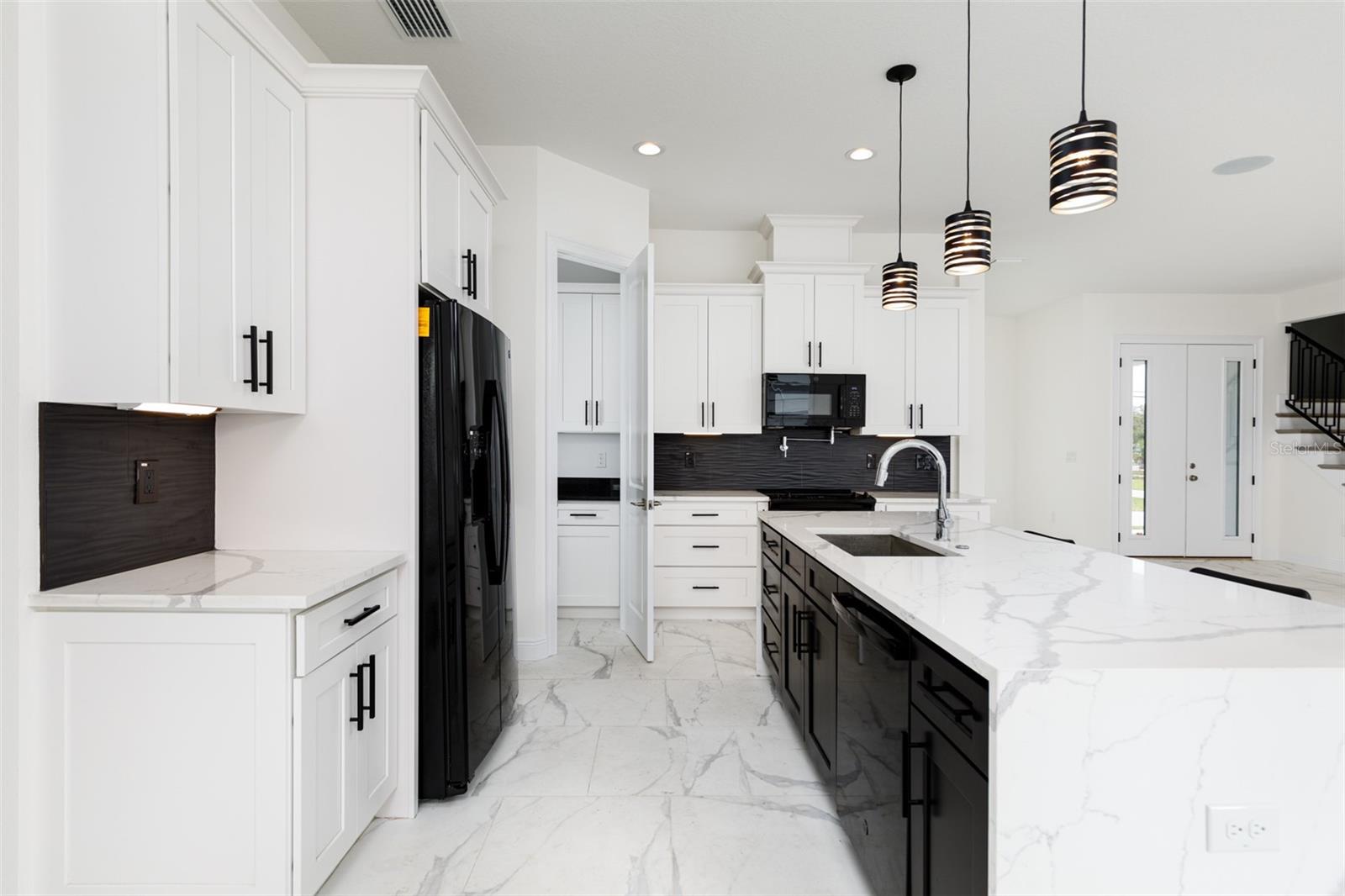 BAYHILL ESTATES ADD - Residential