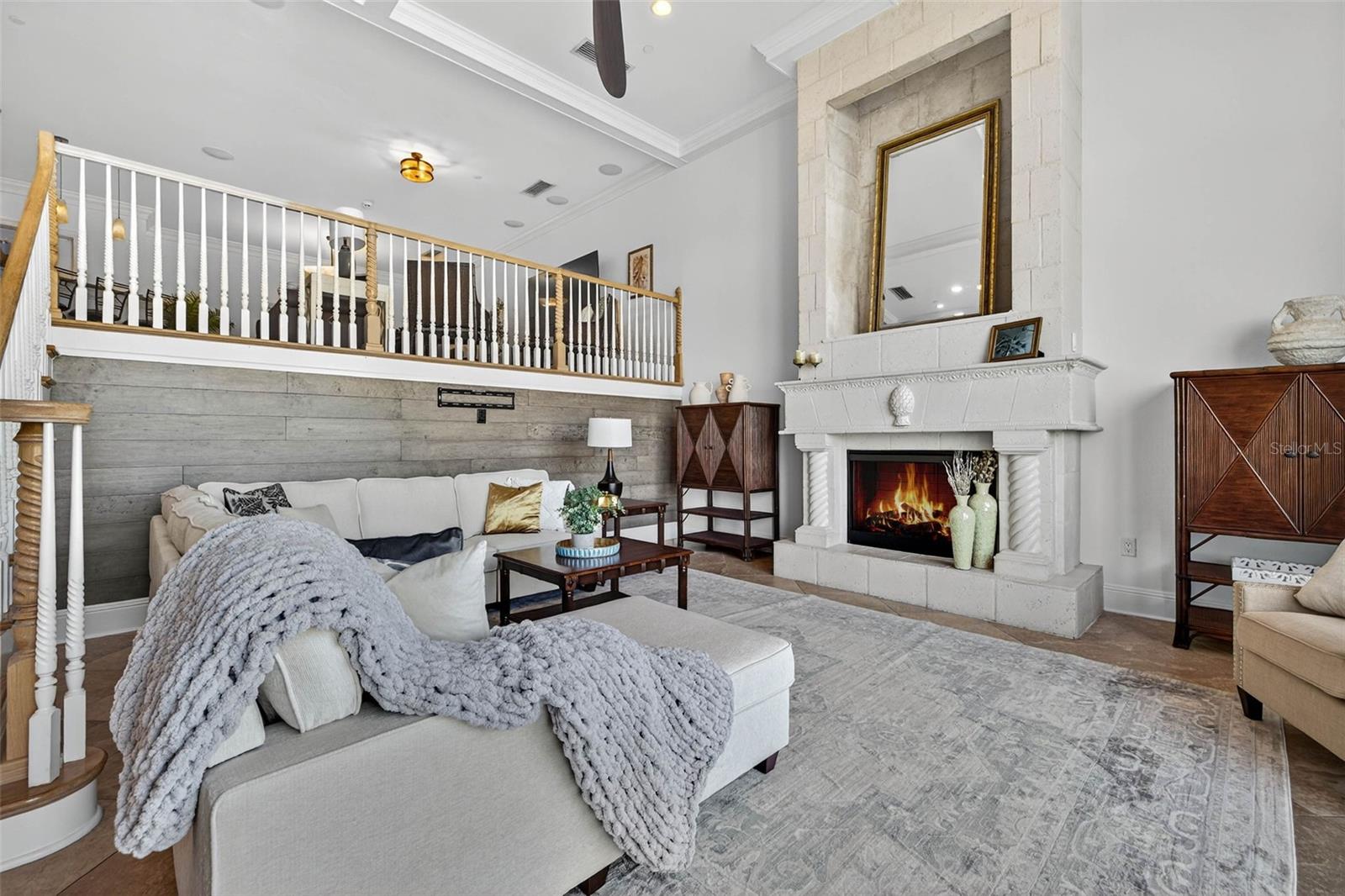 525 MANDALAY AVENUE 33