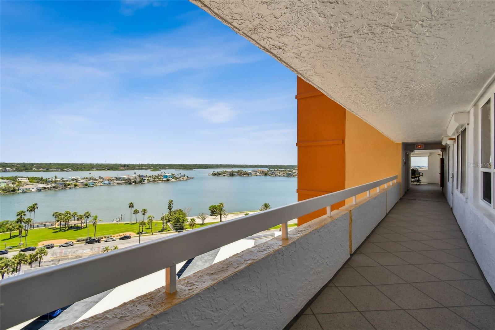 REDINGTON TOWERS 1 CONDO - Residential