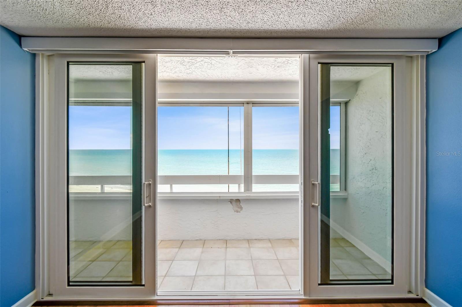 REDINGTON TOWERS 1 CONDO - Residential