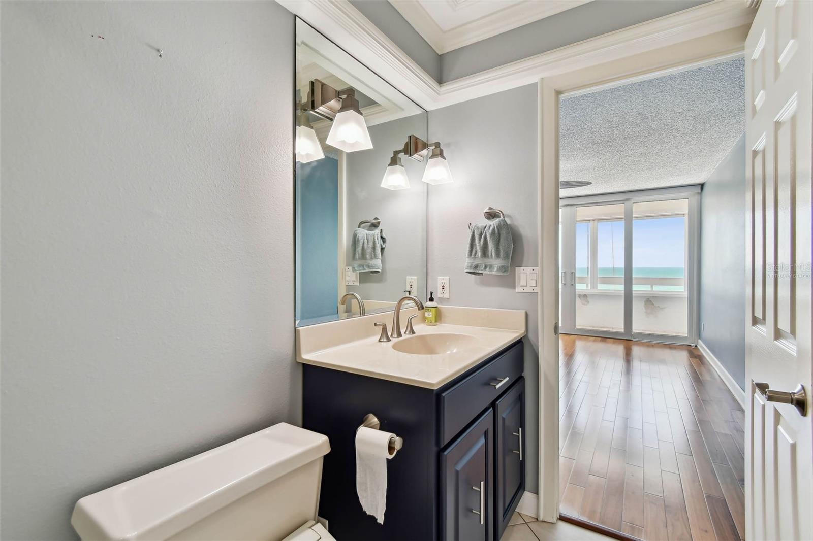 REDINGTON TOWERS 1 CONDO - Residential