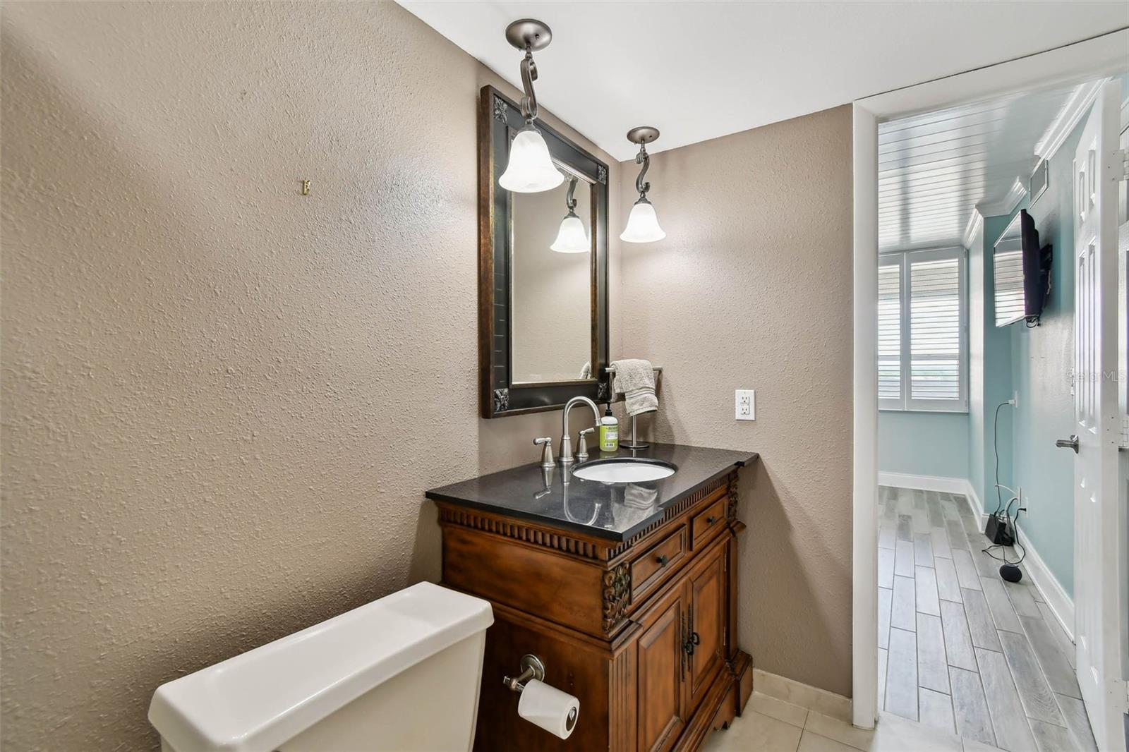 REDINGTON TOWERS 1 CONDO - Residential