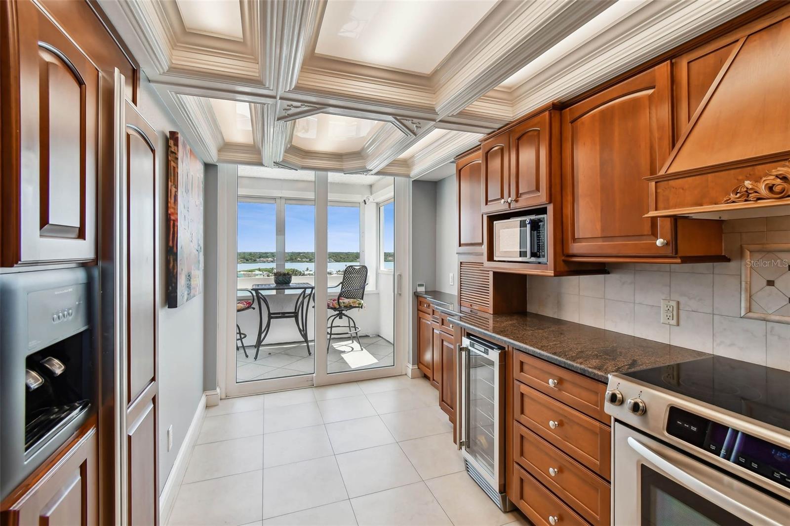 REDINGTON TOWERS 1 CONDO - Residential