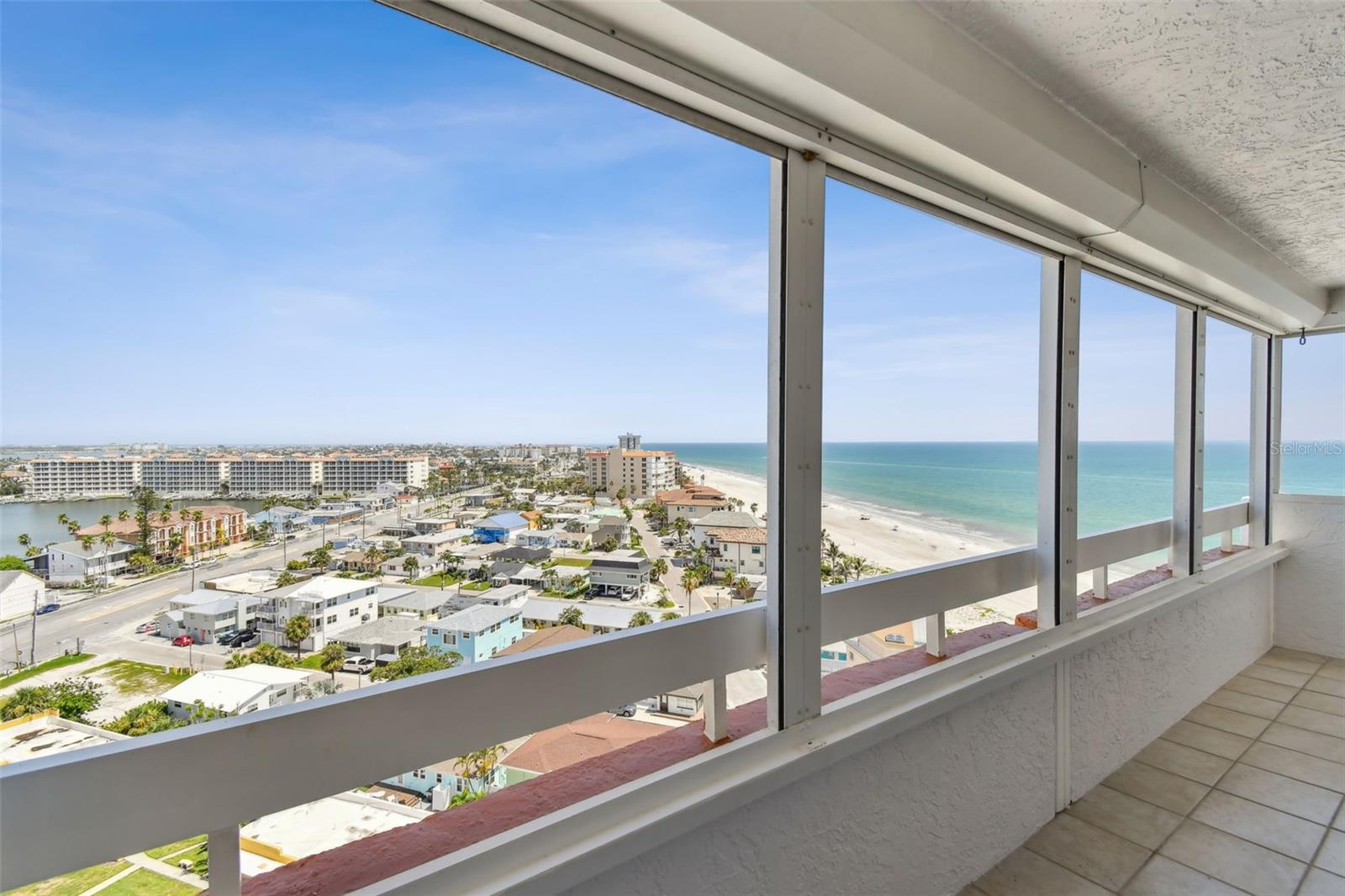 REDINGTON TOWERS 1 CONDO - Residential