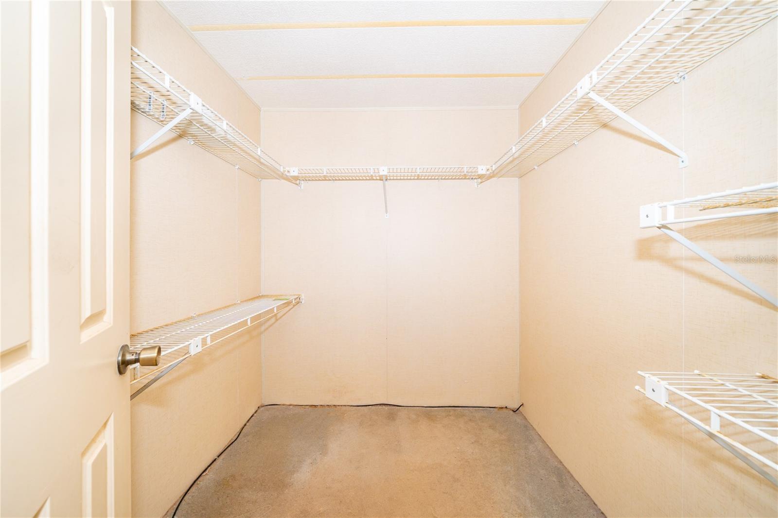 BROADMOOR - Residential