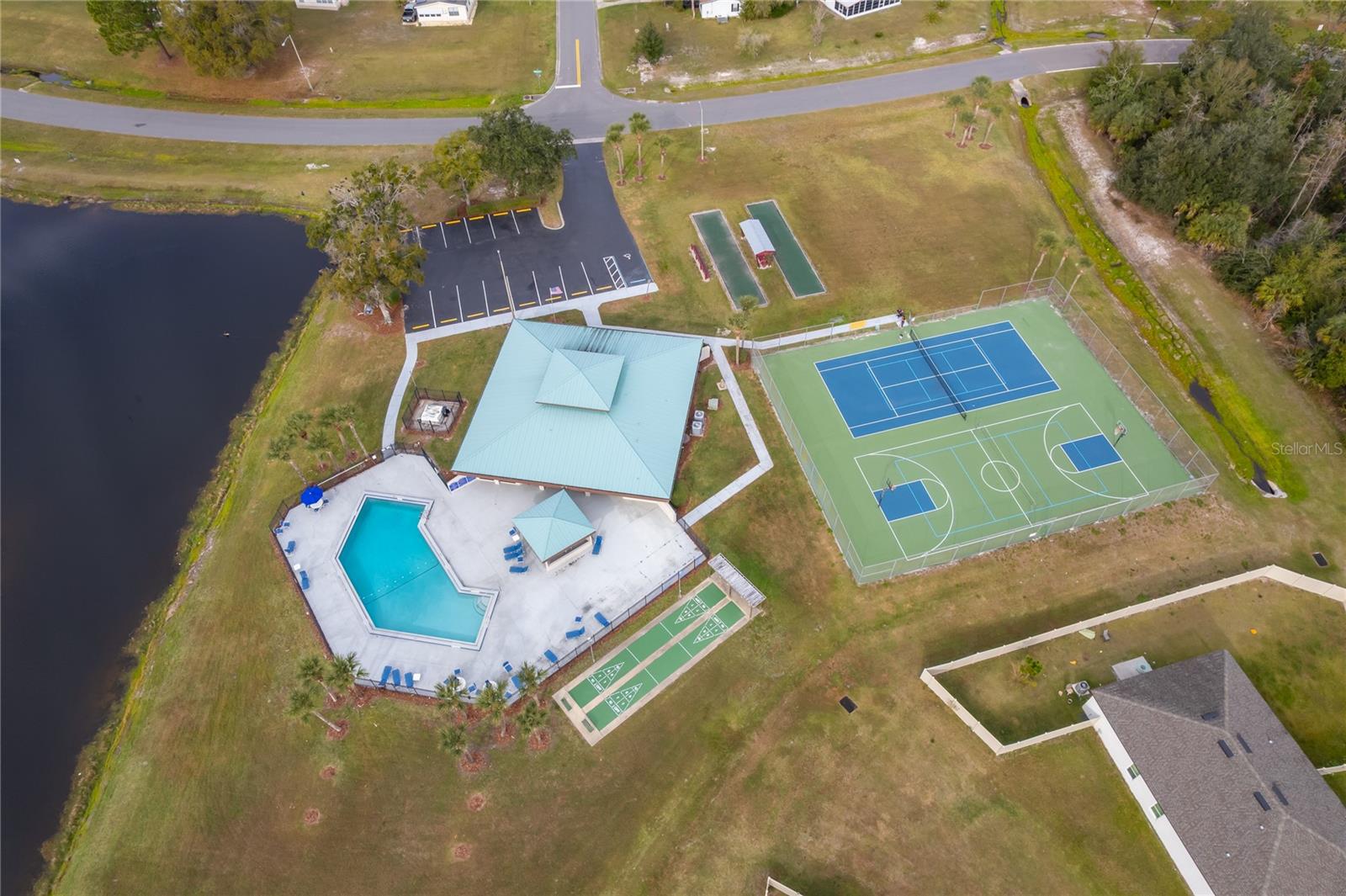 BROADMOOR - Residential