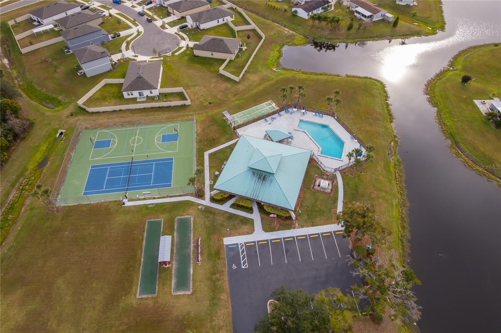 BROADMOOR - Residential