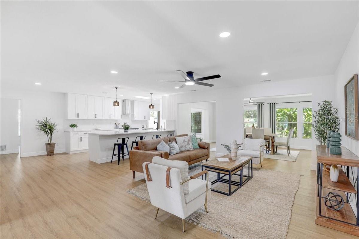 6627 HERITAGE LANE