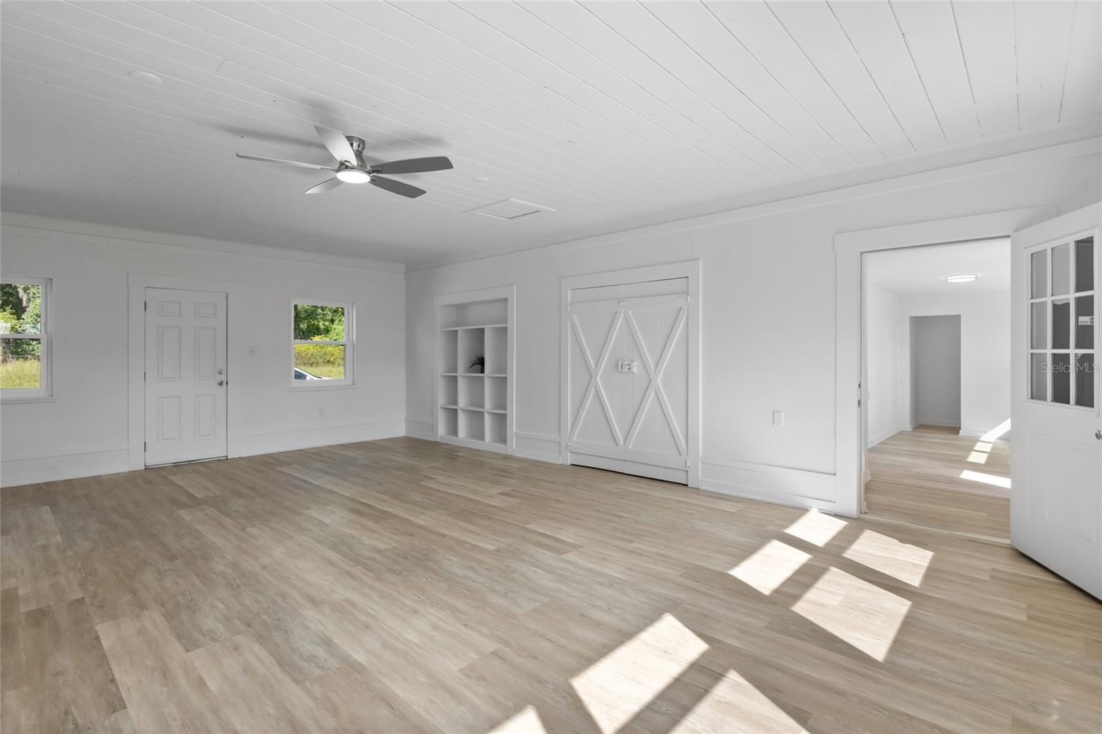 MINNEOLA HILLS - Residential