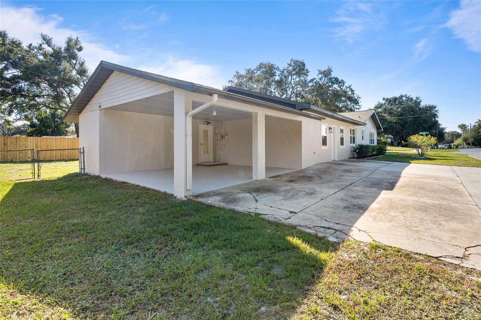 MINNEOLA HILLS - Residential