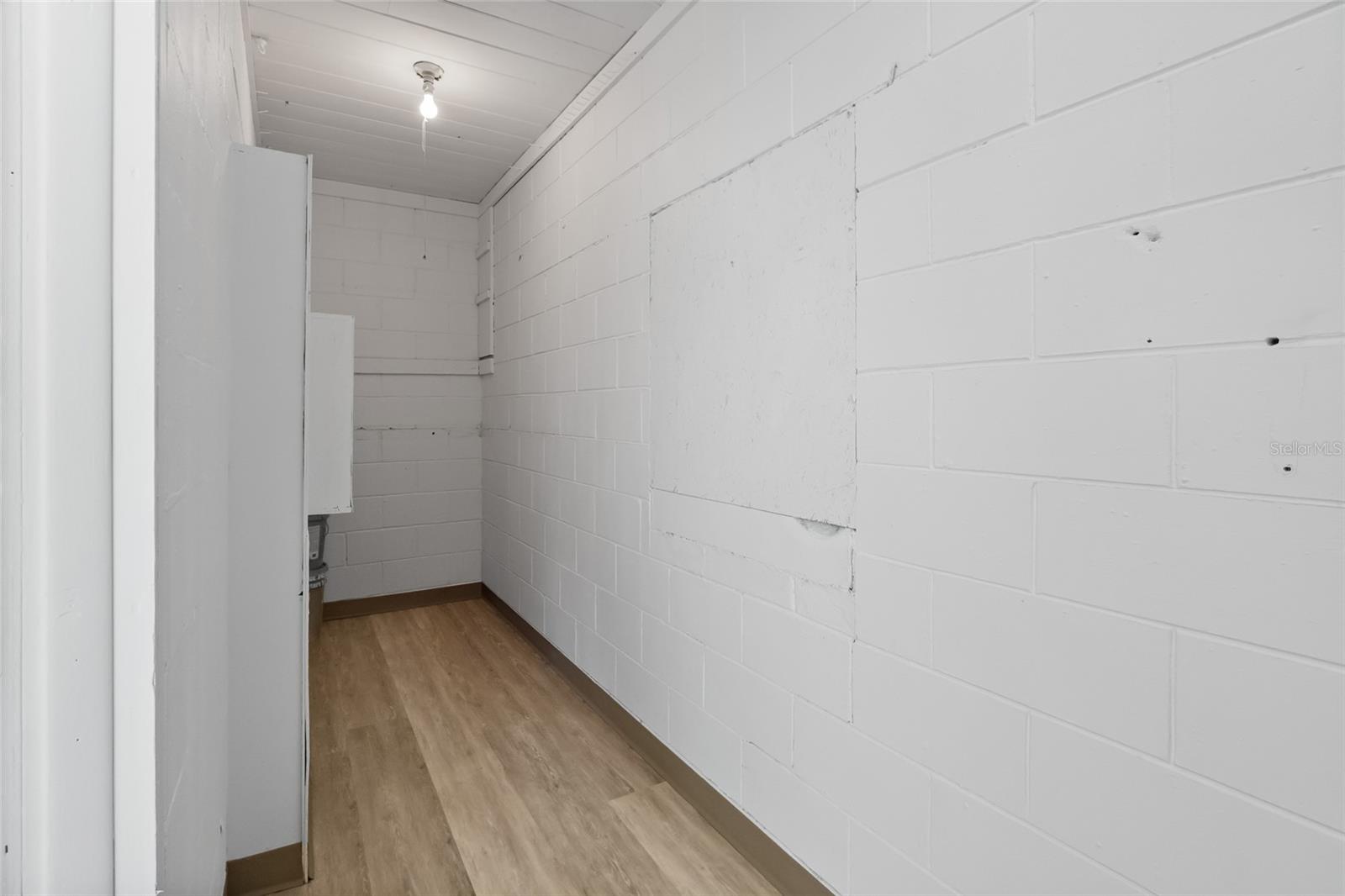 MINNEOLA HILLS - Residential