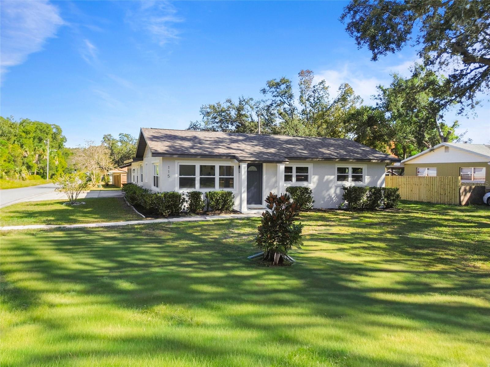 MINNEOLA HILLS - Residential