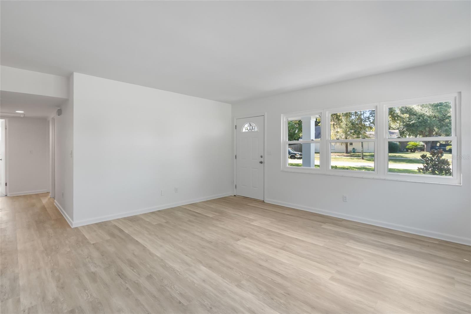 MINNEOLA HILLS - Residential