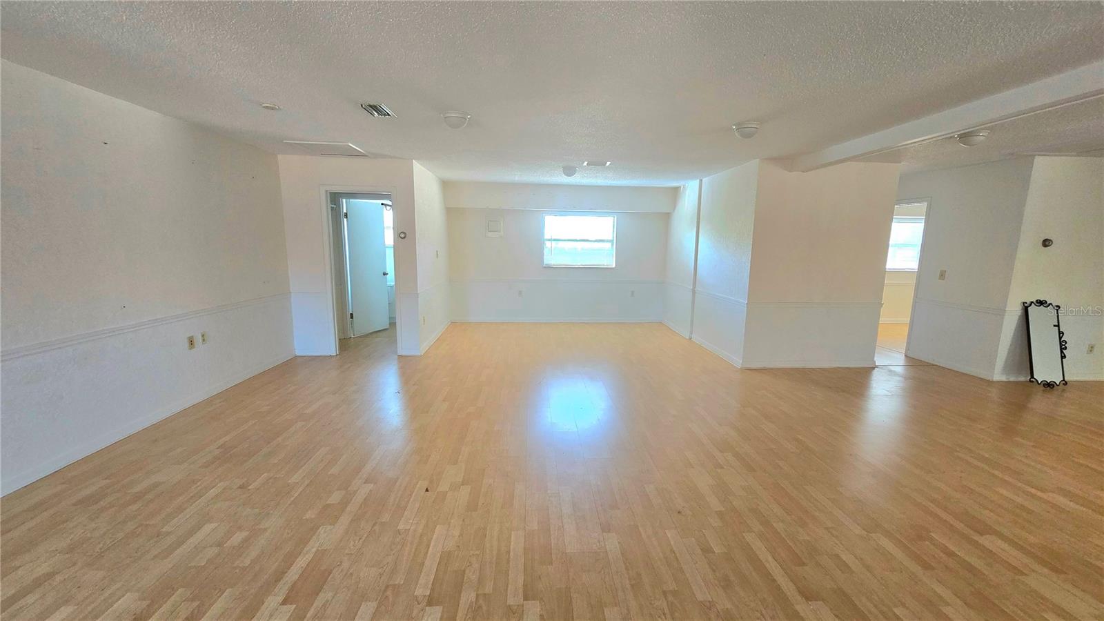 VENICE EDGEWOOD SEC OF - Commercial Lease