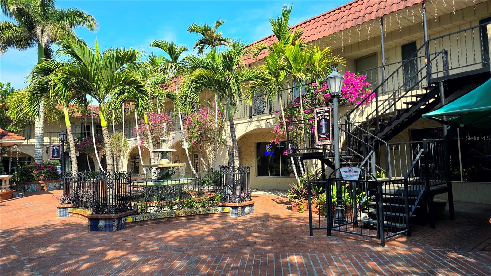 VENICE EDGEWOOD SEC OF - Commercial Lease