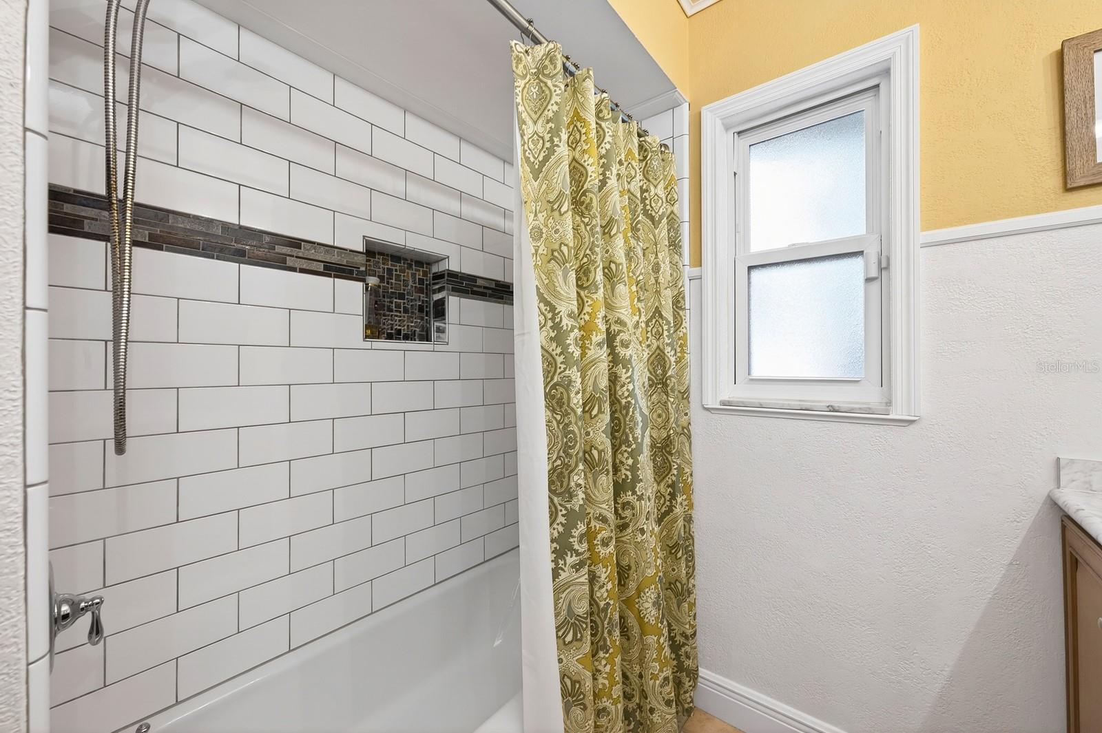 MEAD MANOR UNIT 4 - Residential