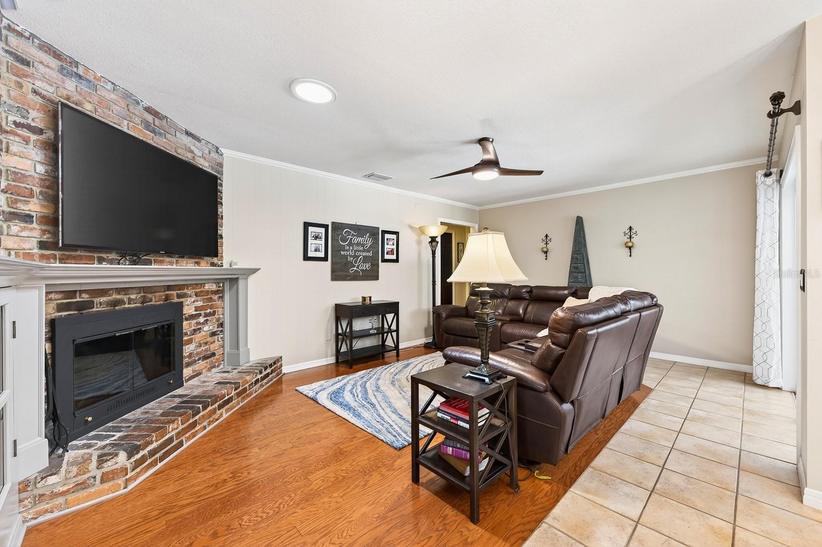 MEAD MANOR UNIT 4 - Residential