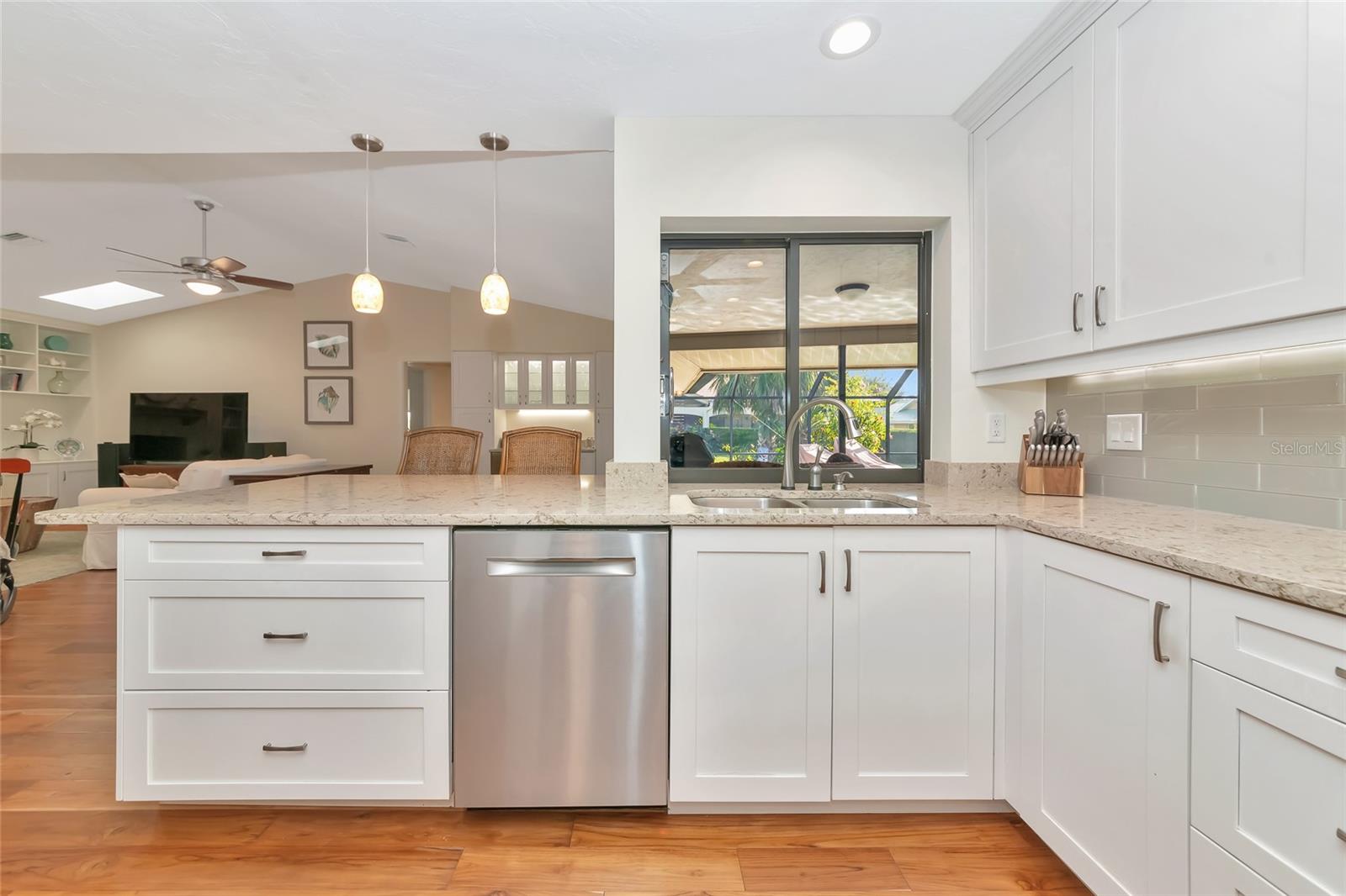 SOUTHBAY YACHT & RACQUET CLUB - Residential