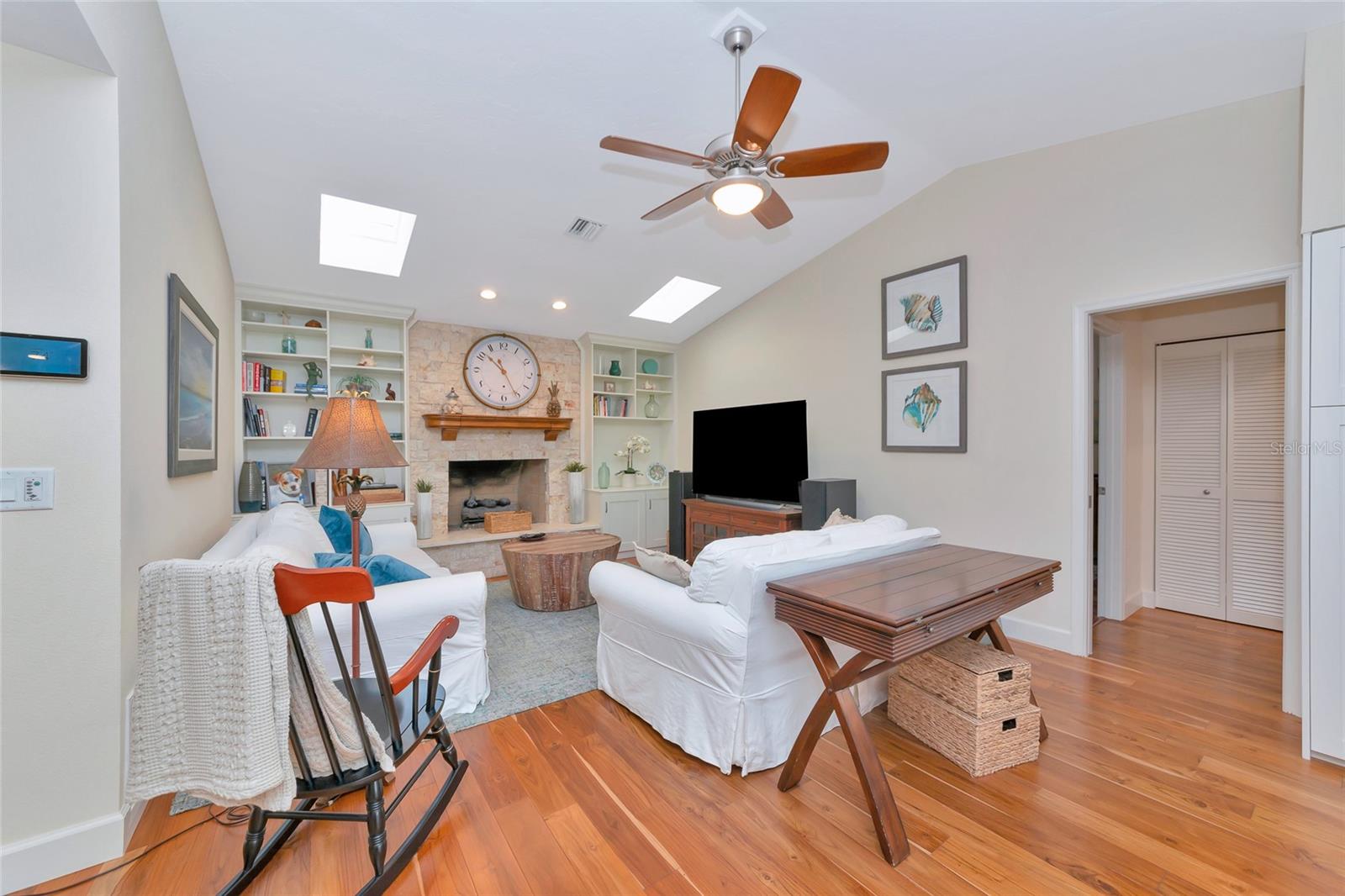 SOUTHBAY YACHT & RACQUET CLUB - Residential