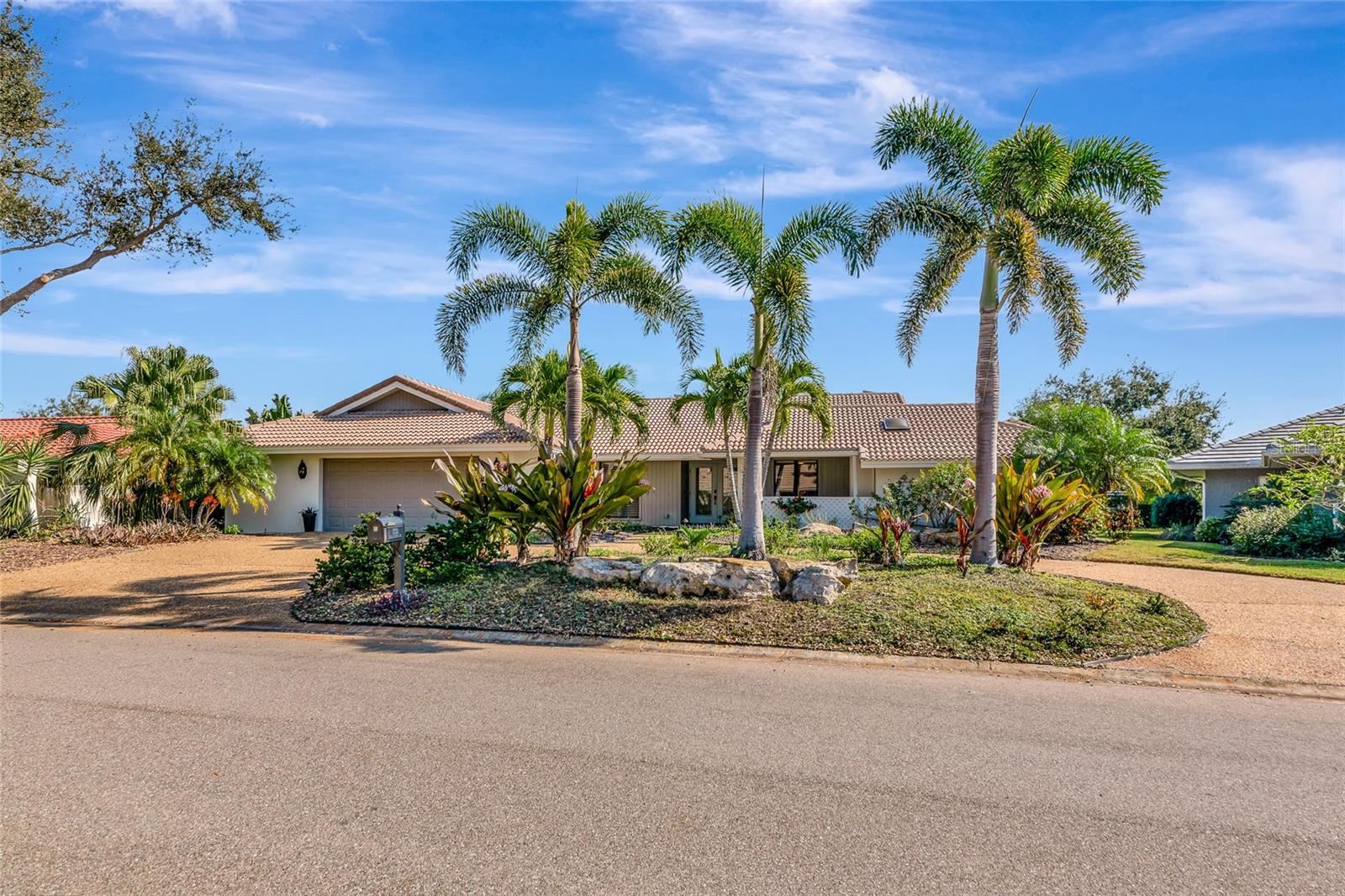 SOUTHBAY YACHT & RACQUET CLUB - Residential