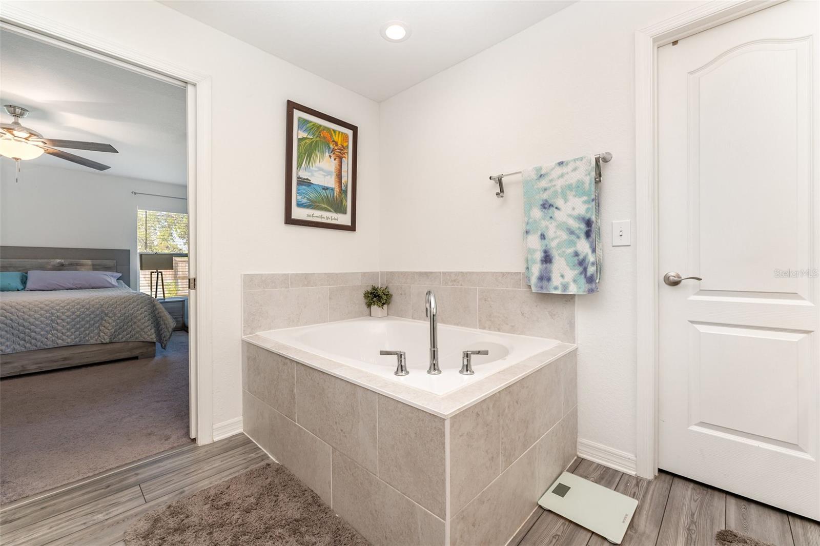 SUN N LAKE - Residential