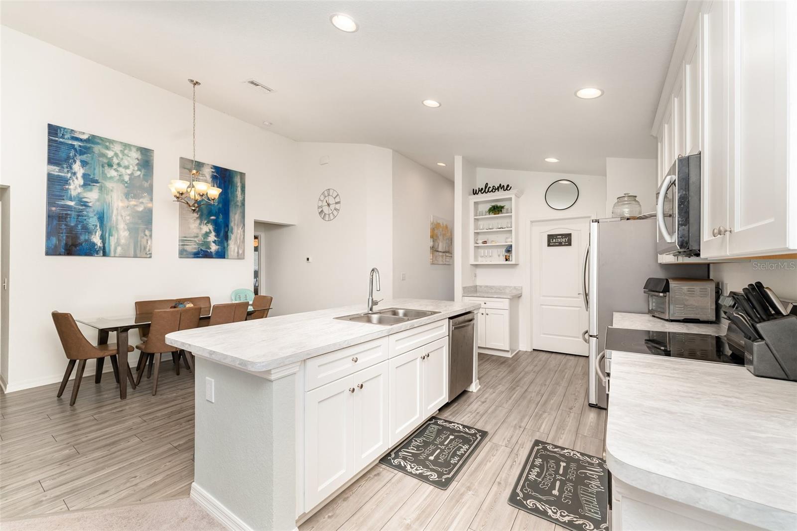 SUN N LAKE - Residential