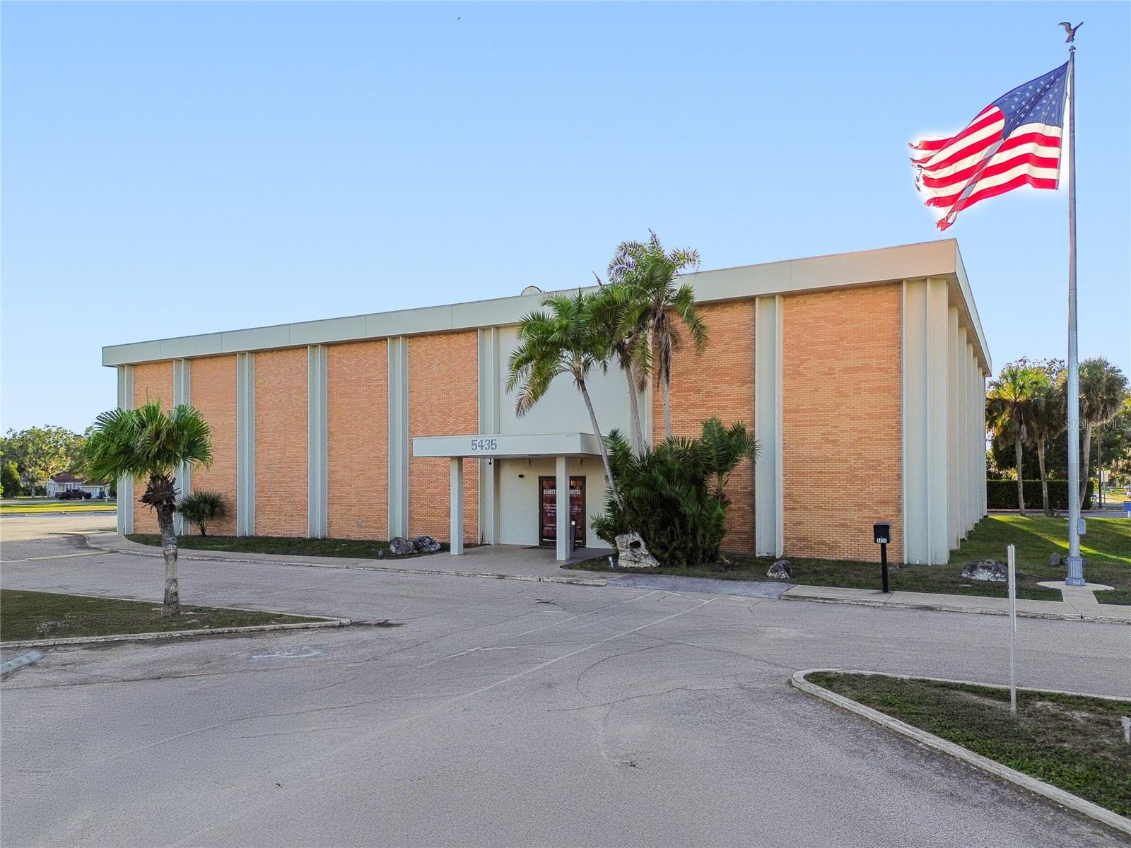 CITY ZEPHYRHILLS - Commercial Sale