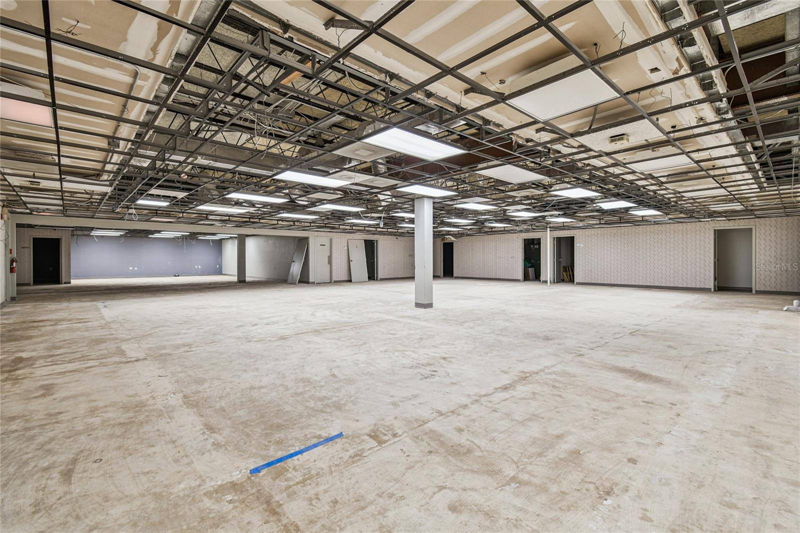 CITY ZEPHYRHILLS - Commercial Sale