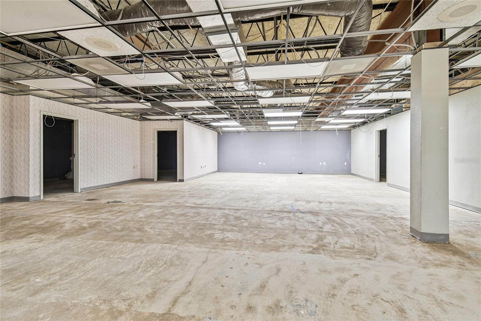 CITY ZEPHYRHILLS - Commercial Sale