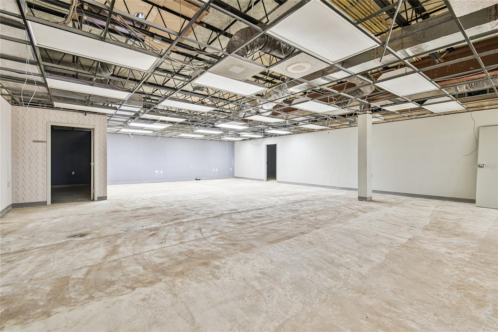 CITY ZEPHYRHILLS - Commercial Sale