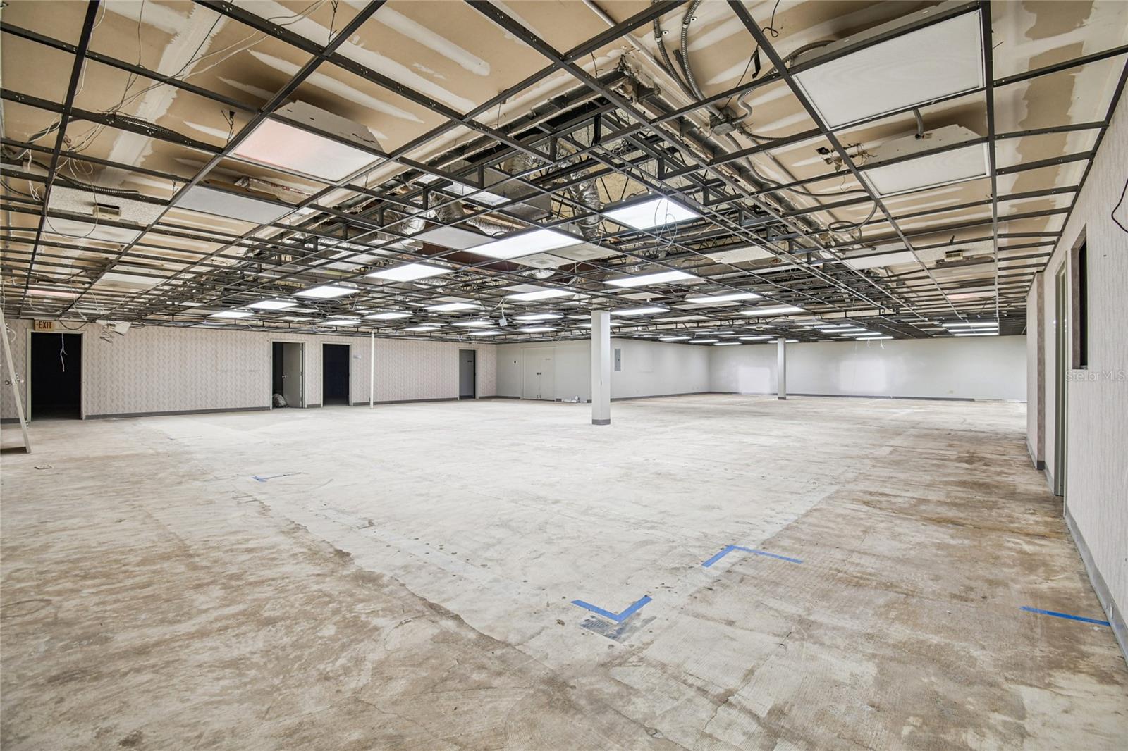 CITY ZEPHYRHILLS - Commercial Sale