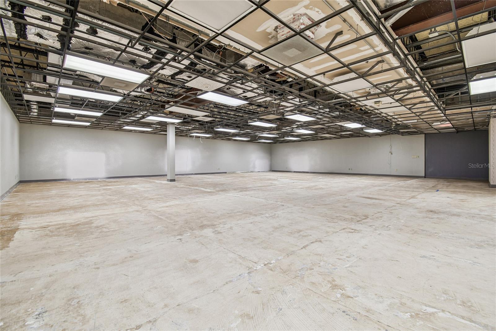 CITY ZEPHYRHILLS - Commercial Sale