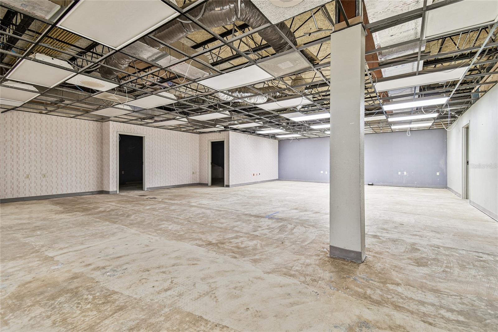 CITY ZEPHYRHILLS - Commercial Sale