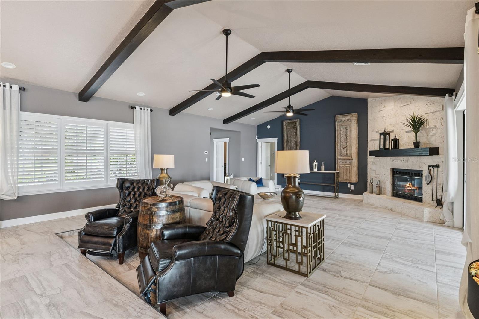 SQUIRREL POINT SUB - Residential